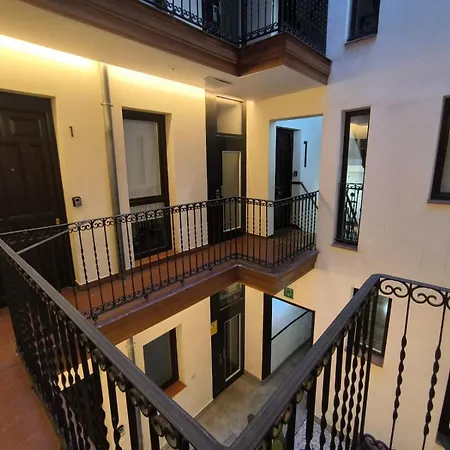 Collection Latina - Apartamentos Unicos En El Barrio Mas Autentico-3